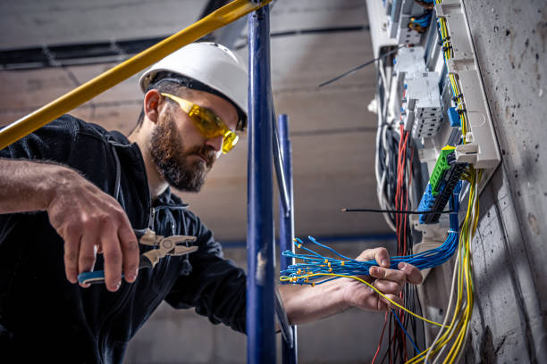 Best Licensed Electrician  in Bandon, OR